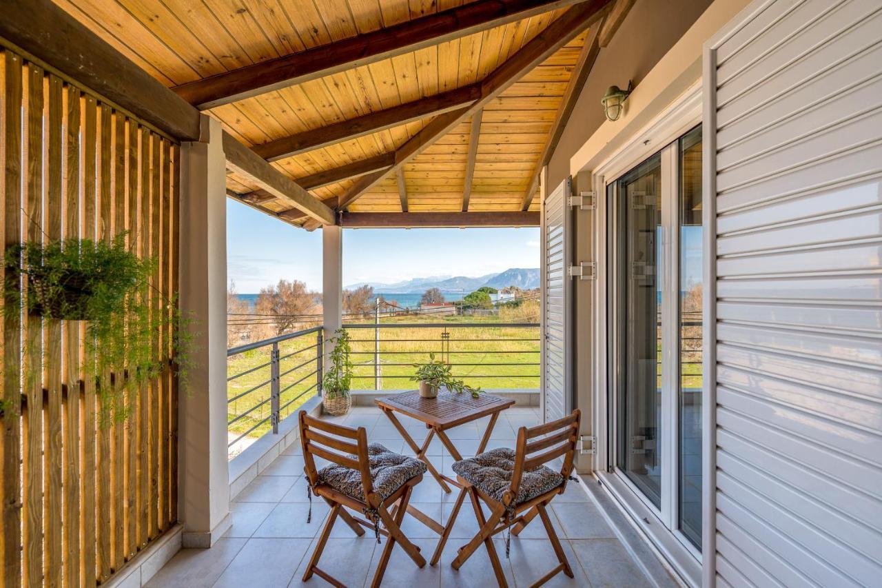 'meltemi' House Ferienhaus Dhiyellótika